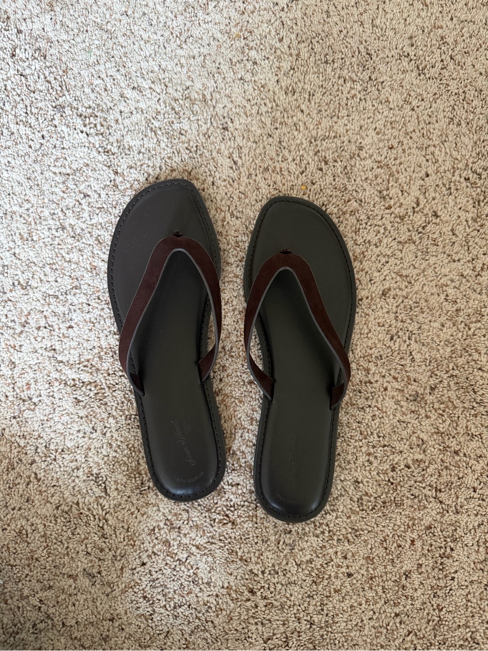 New universal thread chocolate brown flip flop Sandals with Memory Foam Insole